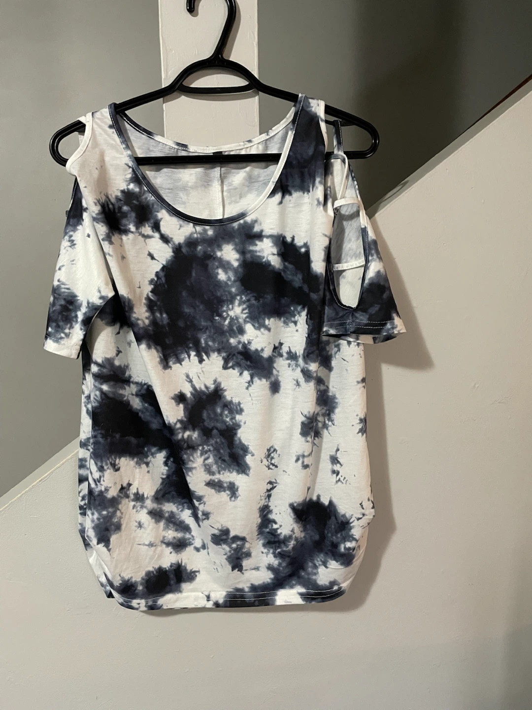 Cold Shoulder Tie-Dye Top - photo 2