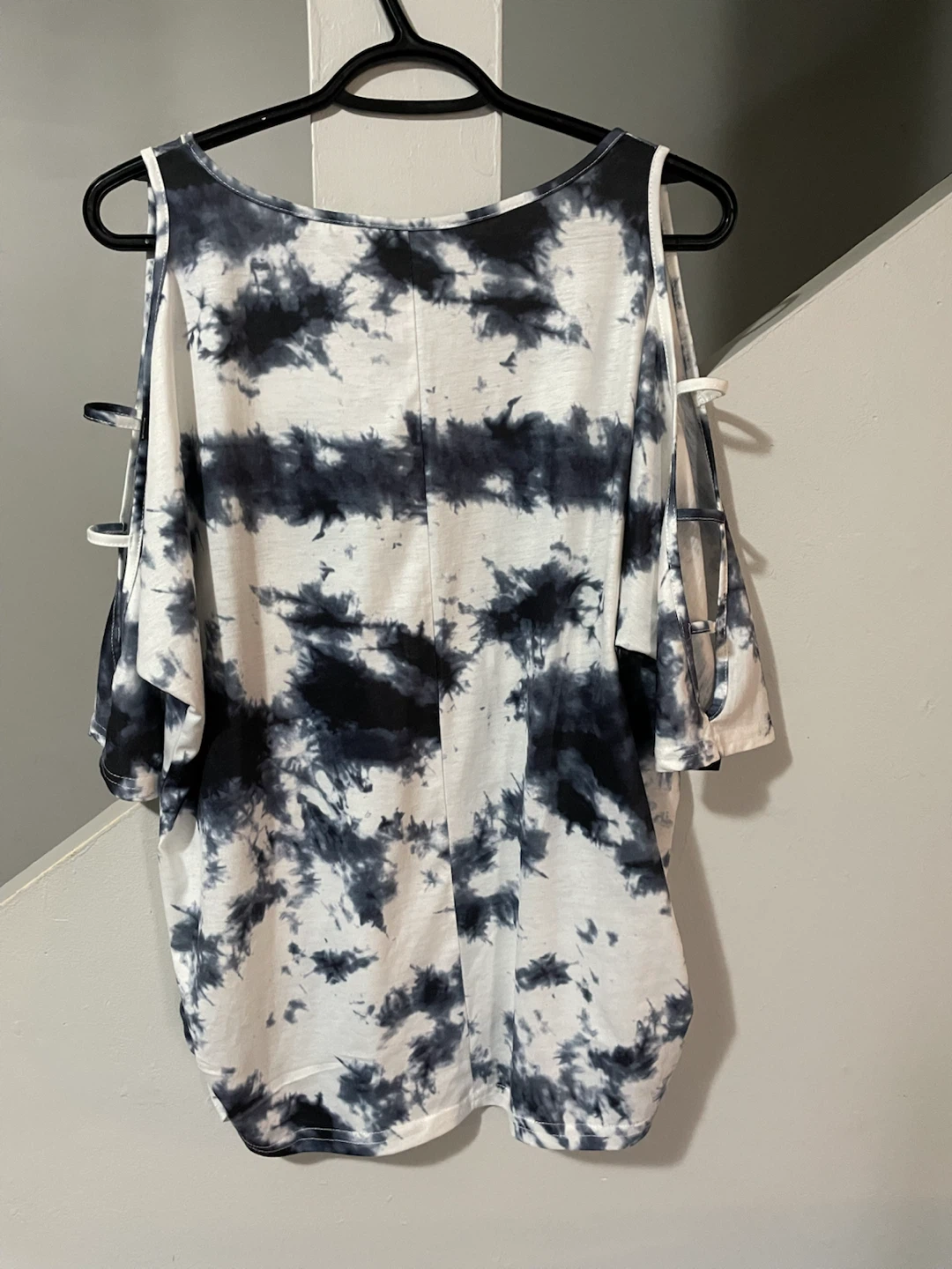 Cold Shoulder Tie-Dye Top - photo 3