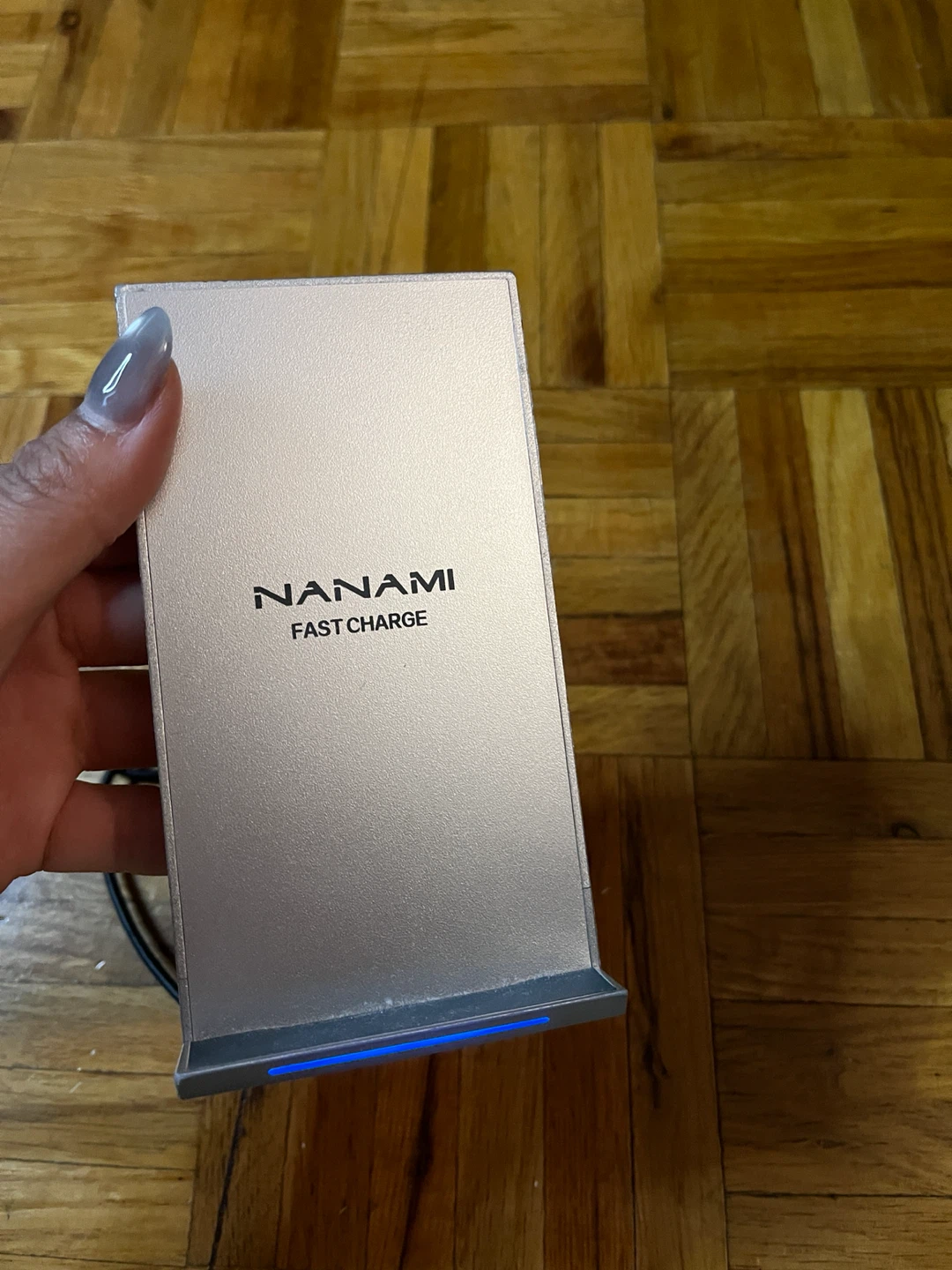 NANAMI Fast Wireless Charging Stand - photo 2
