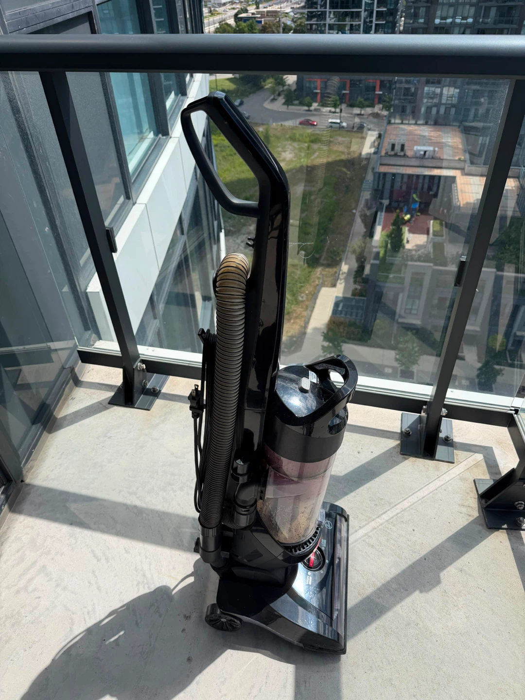 Hoover WindTunnel Upright Vacuum Cleaner - photo 4