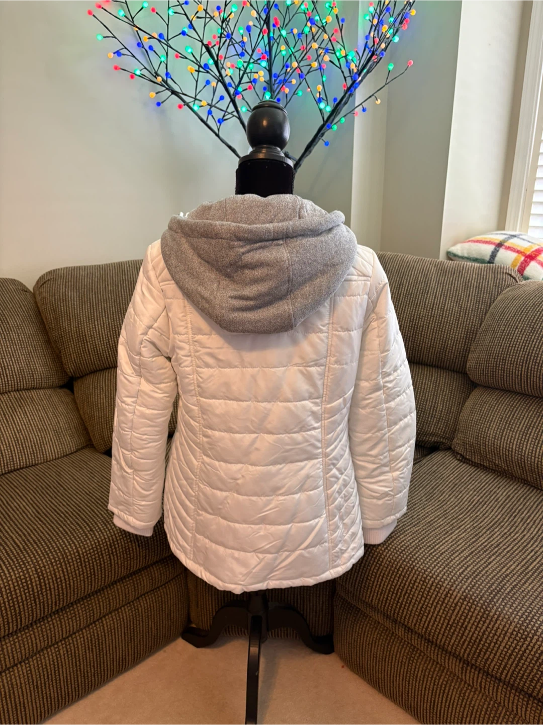 ✨✨White Details Intl Puffer Jacket with Hood - photo 2