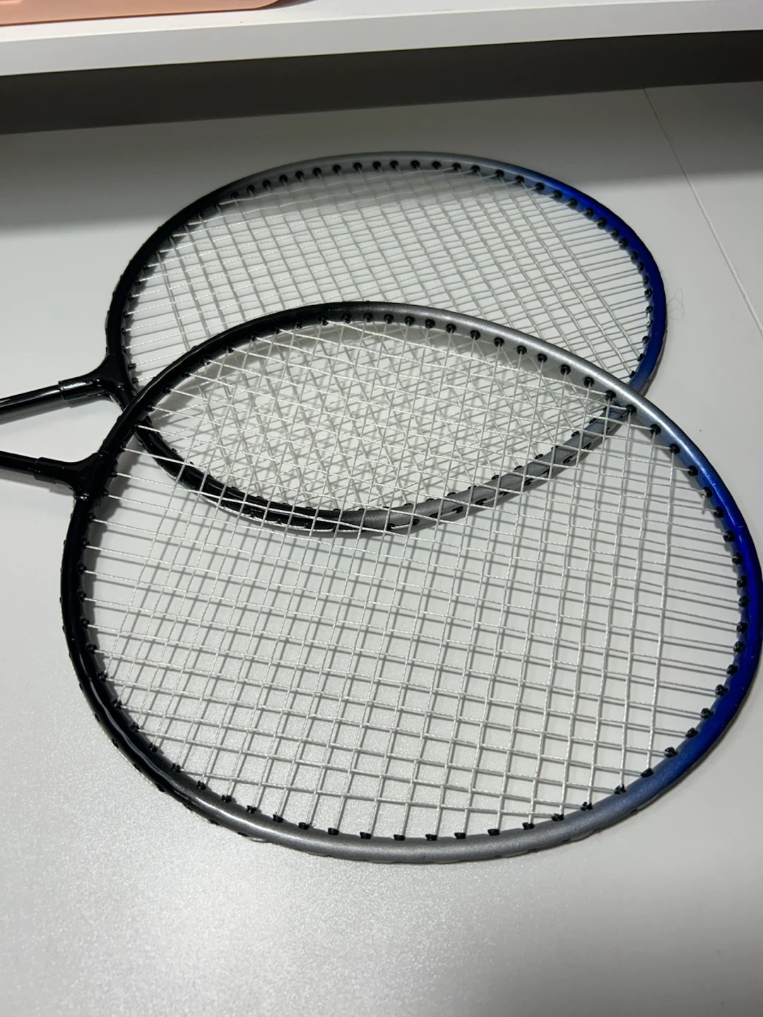 2 Badminton Rackets with 3 Shuttlecocks and Bag - photo 3