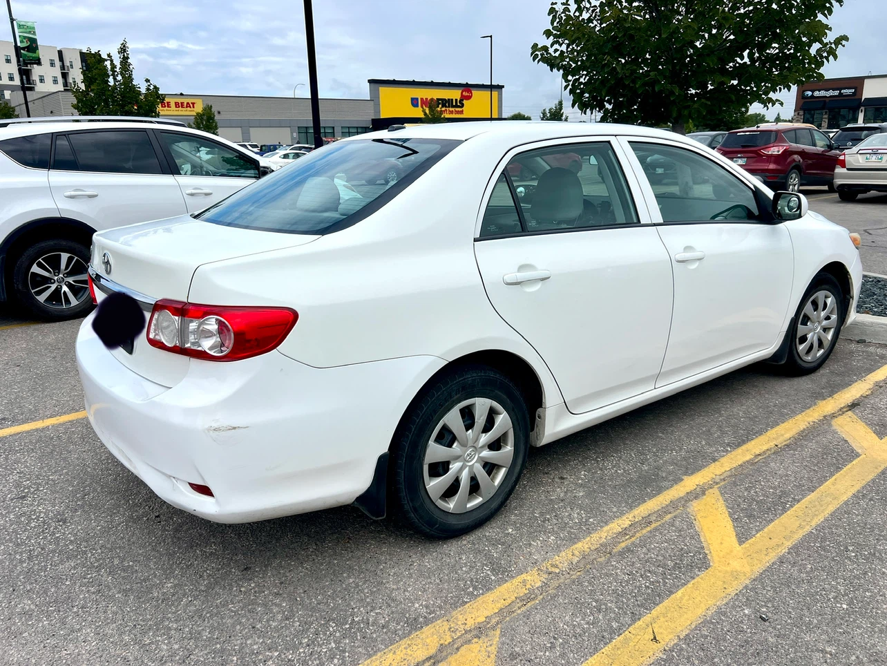 Toyota Corolla Sedan 2013 clean title - photo 3