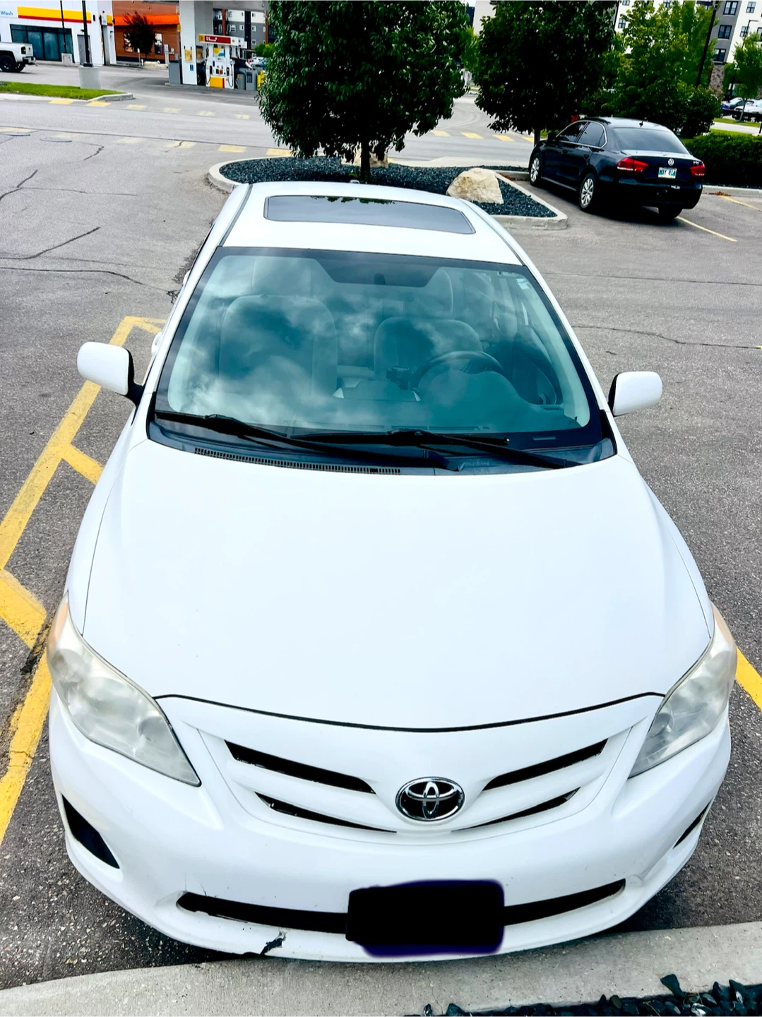 Toyota Corolla Sedan 2013 clean title - photo 5