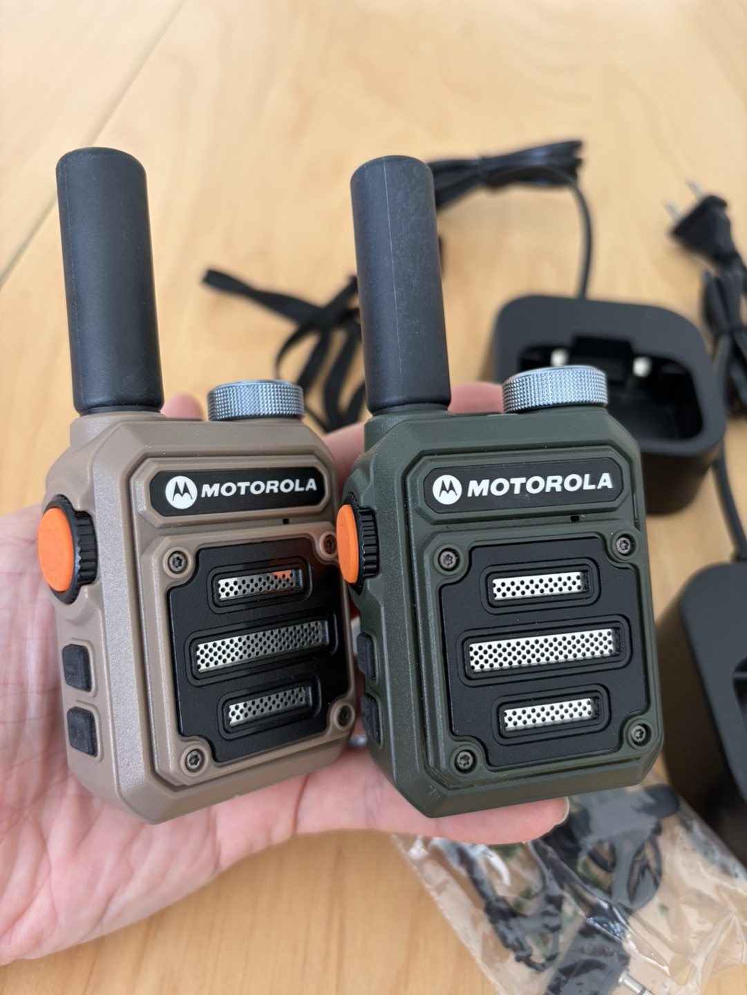 Motorola Walkie Talkies (2-Pack) with Chargers & Earpieces - photo 3