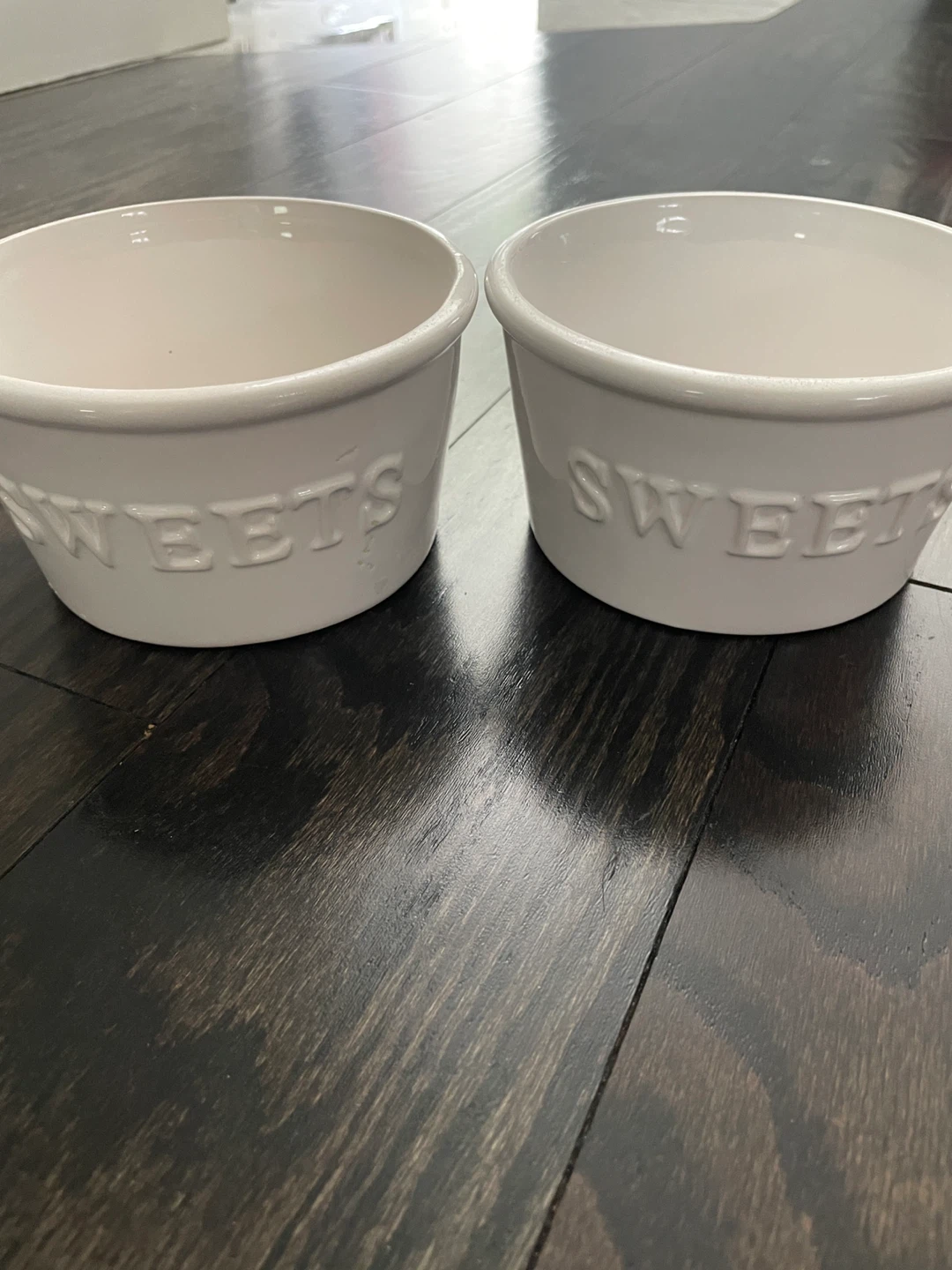 Set of 2 White "Sweets" bowls