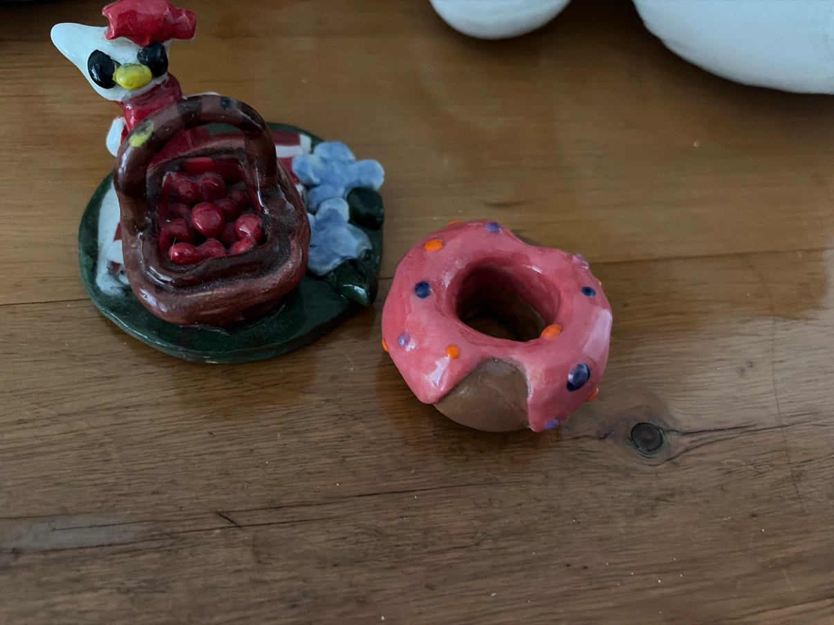 Ceramic Figurine - hello kitty with Basket and Donut