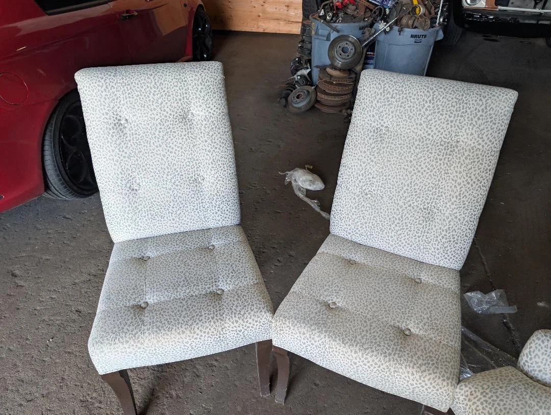 Set of 4 Chairs – $400 - photo 4