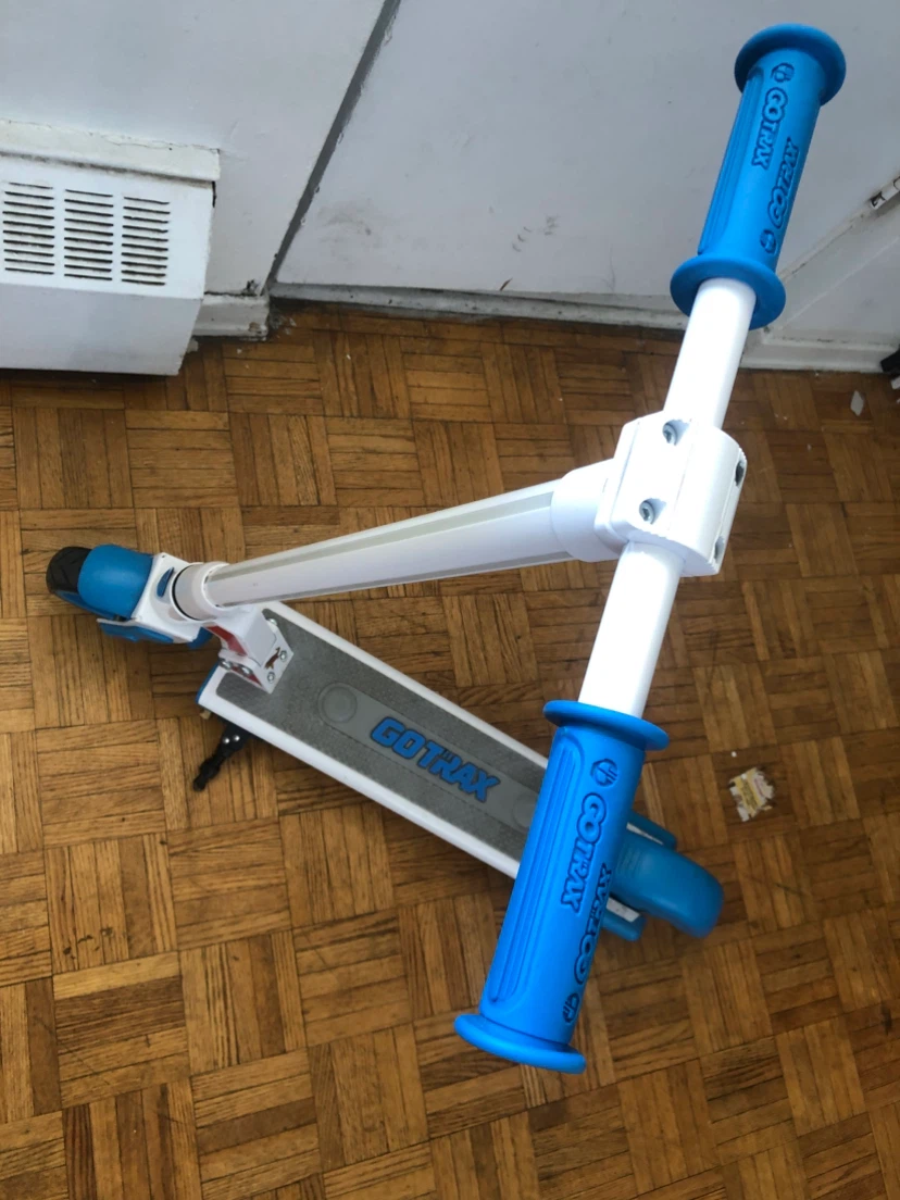 GoTrax Electric Scooter with Blue Handle Grips - photo 2