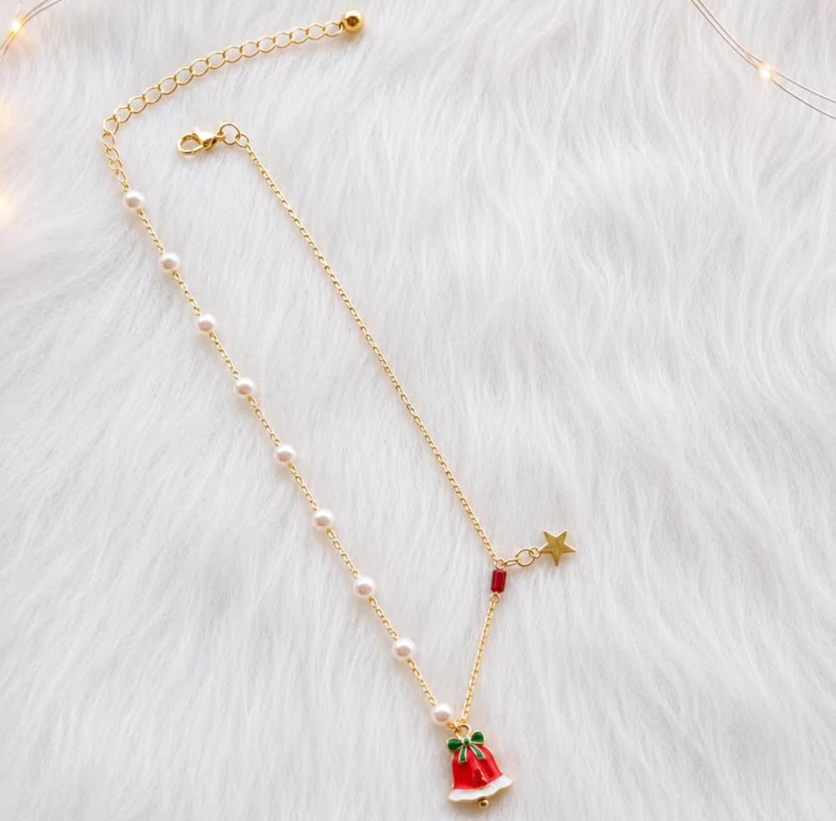 Light Luxury Collarbone Chain Temperament Cold Wind White Pearls