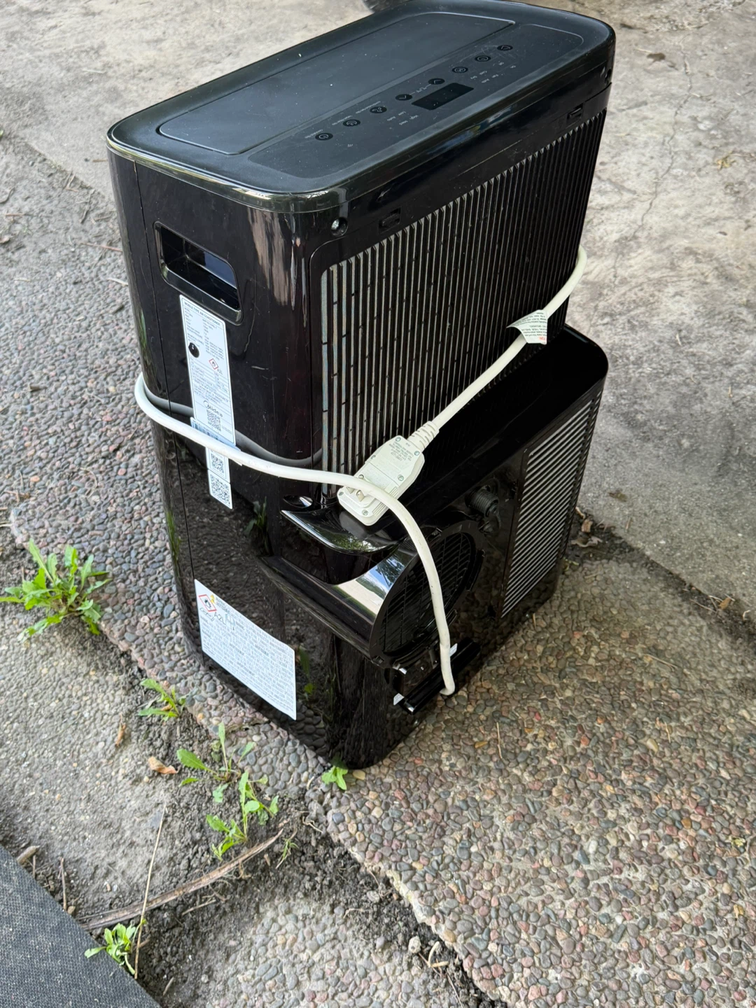 Midea 10,000 BTU Portable Air Conditioner - photo 2