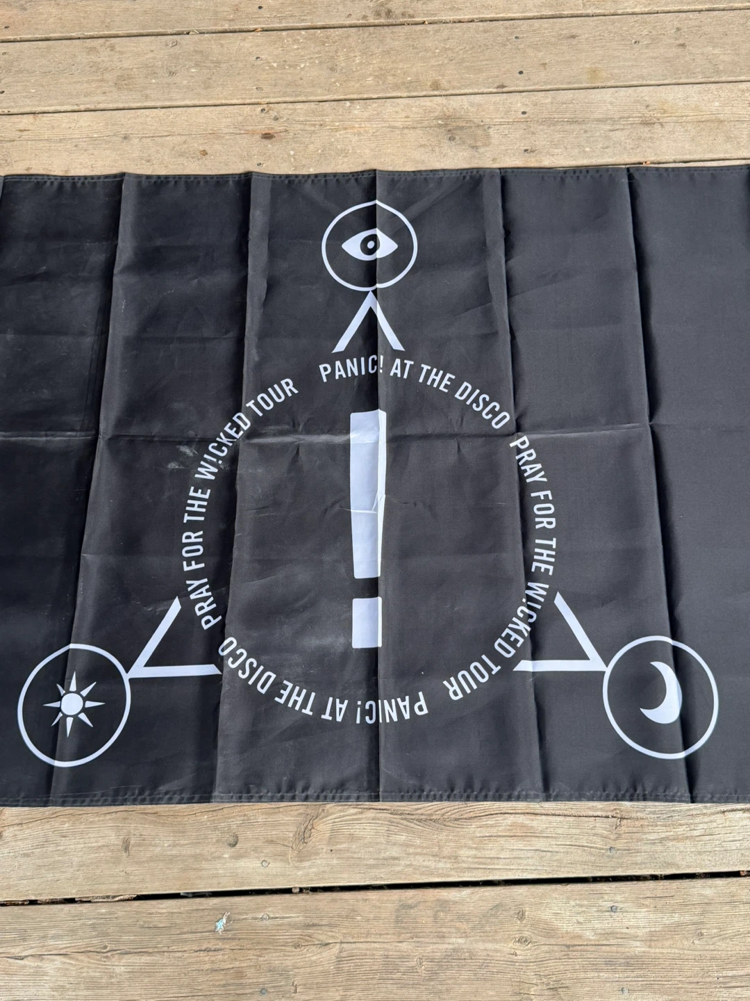 Panic! At The Disco Pray For The Wicked Tour Flag - photo 2