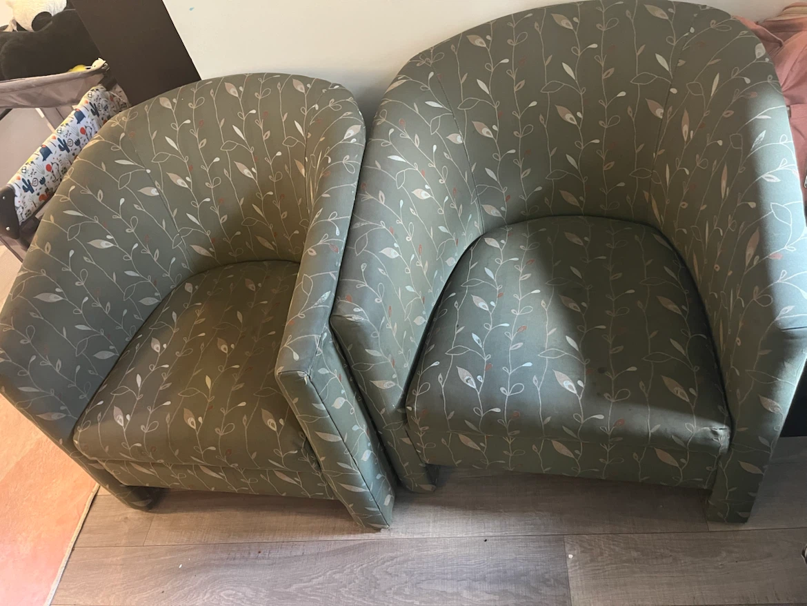 Set of 2 Barrel Chairs