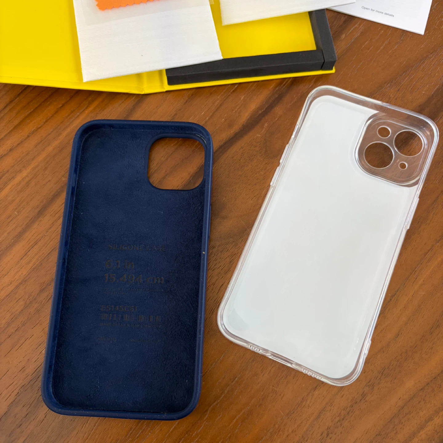 Two iPhone 14 Cases + Two Tempered Glass Screen Protector - photo 3