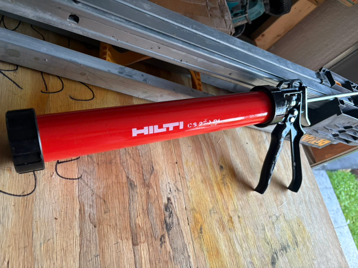 HILTI CS 27 J-P1 Caulking Gun - photo 3
