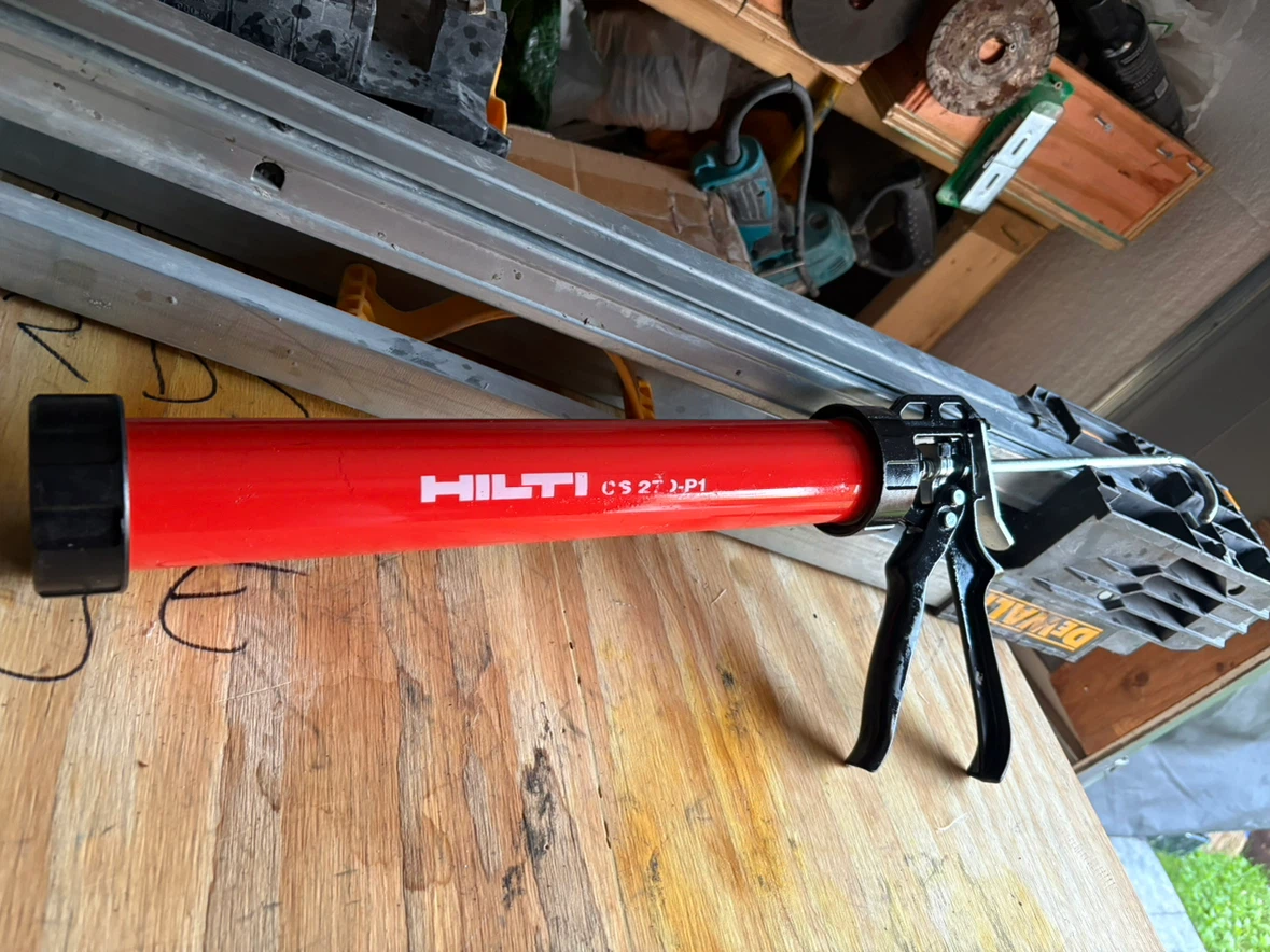 HILTI CS 27 J-P1 Caulking Gun - photo 4