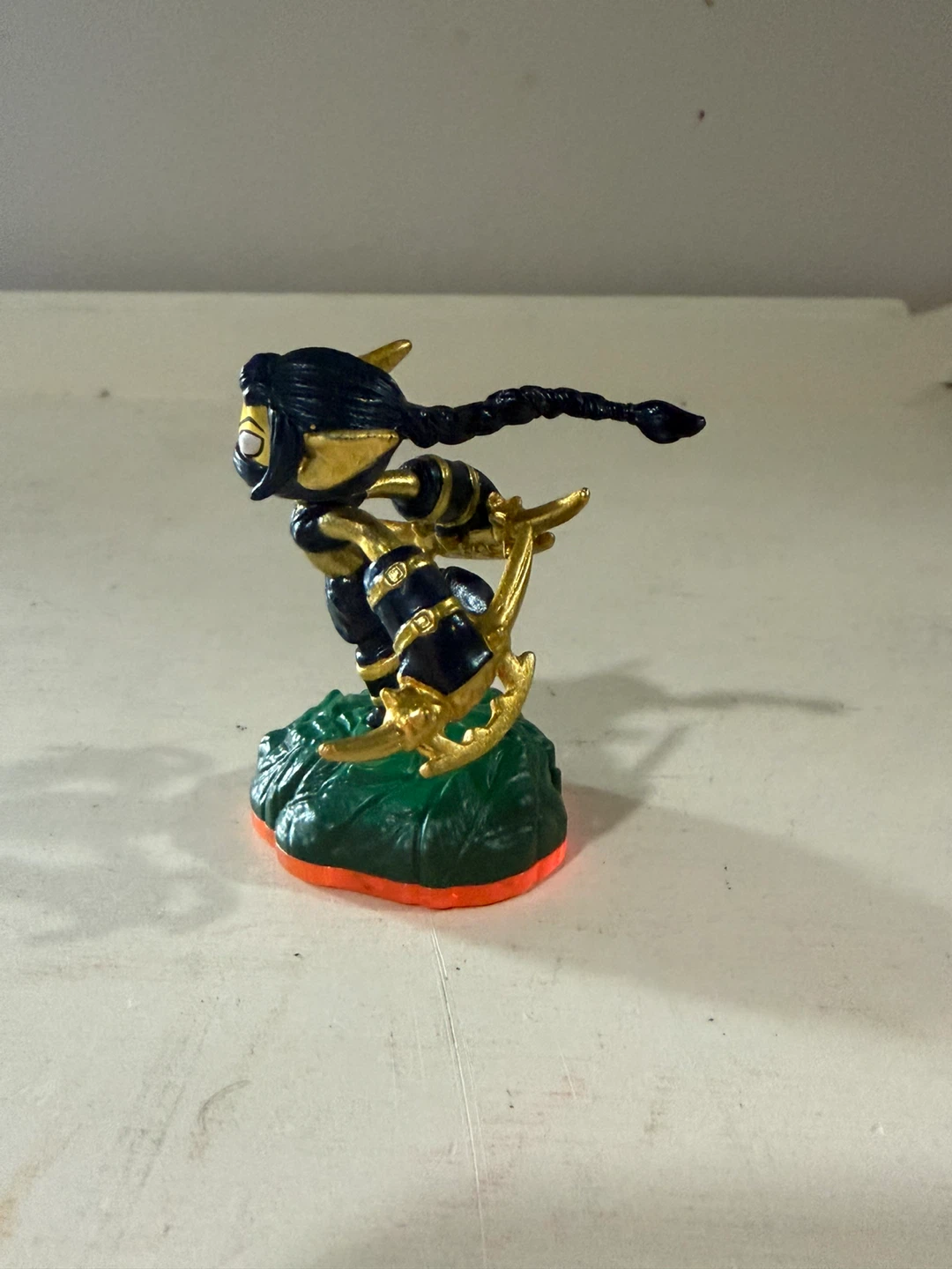 Skylanders Legendary Stealth Elf Orange Base Figure - photo 2