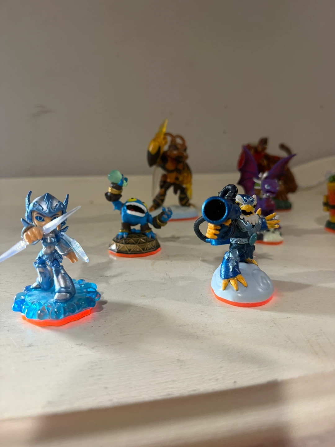 Skylanders Giants 8-Figure Lot Jet-Vac Chill Ignitor Cynder - photo 3