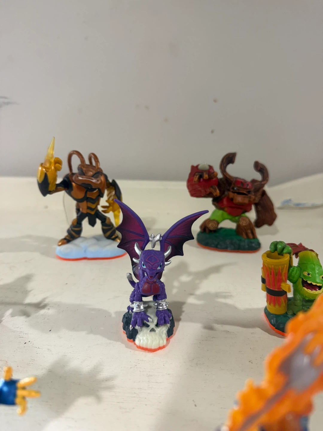 Skylanders Giants 8-Figure Lot Jet-Vac Chill Ignitor Cynder - photo 4