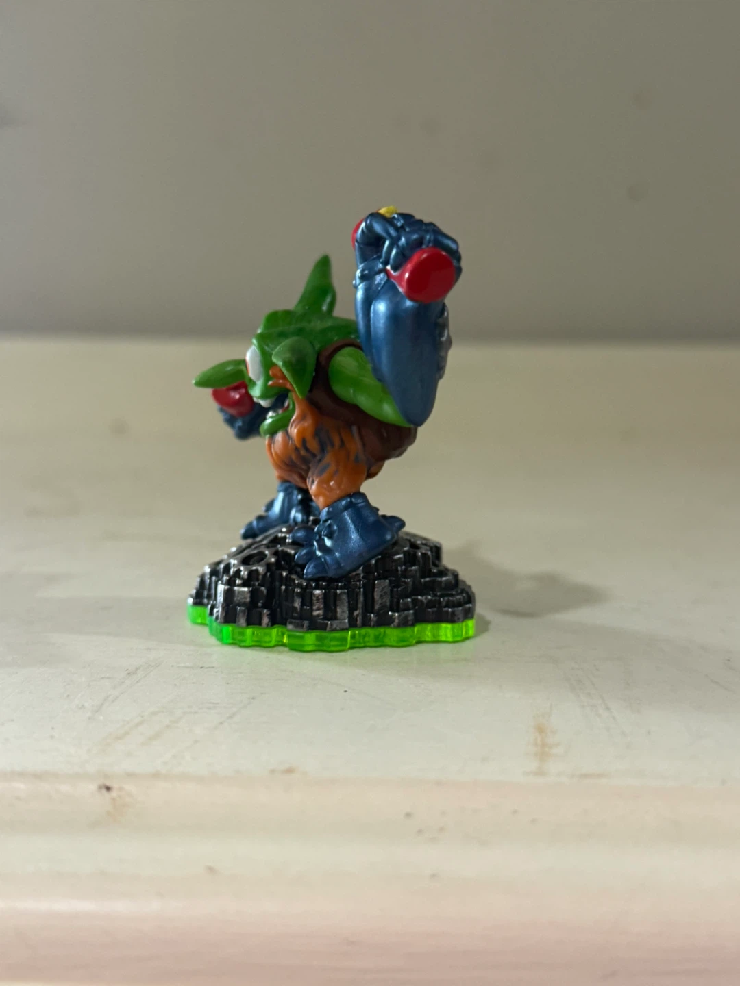 Skylanders Boomer Series 1 Green Base Figure Tech Element - photo 2