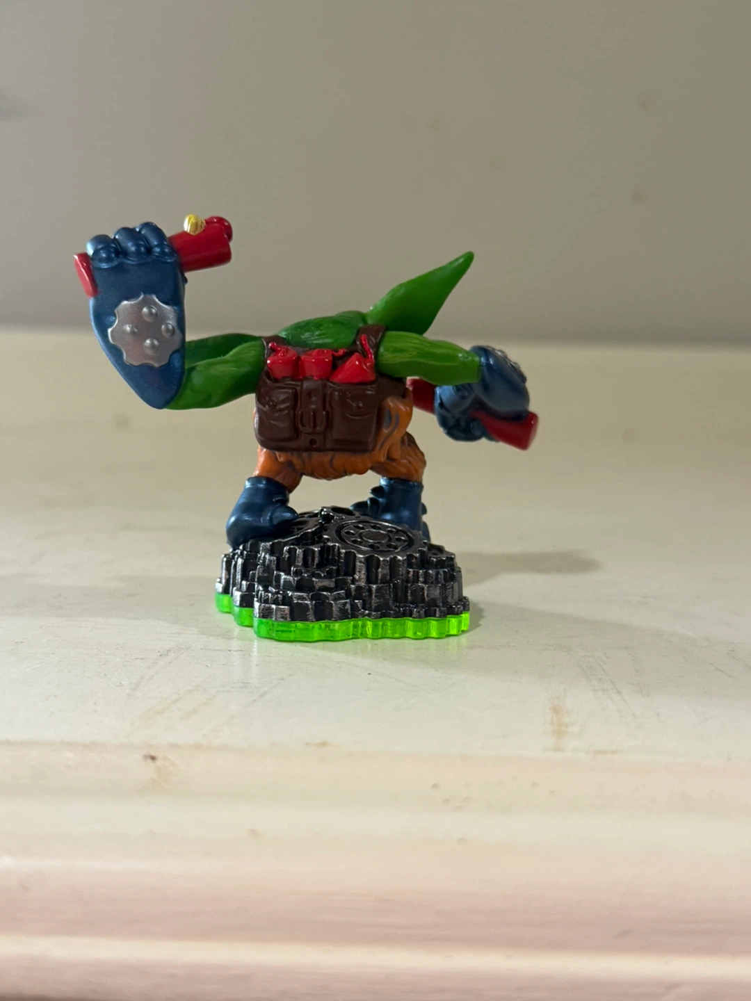 Skylanders Boomer Series 1 Green Base Figure Tech Element - photo 3