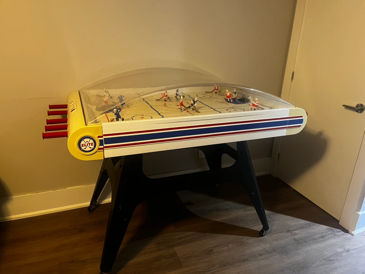 Carrom Elite Dyno-Ice Bubble Hockey / Dome Hockey Table