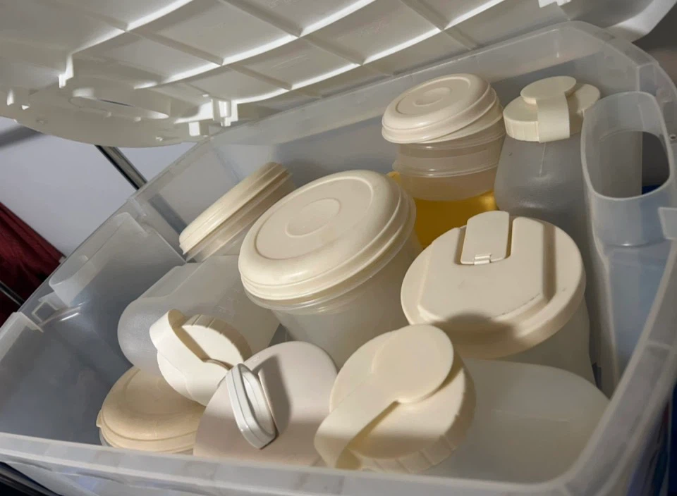 Rubbermaid Storage Bin - photo 2