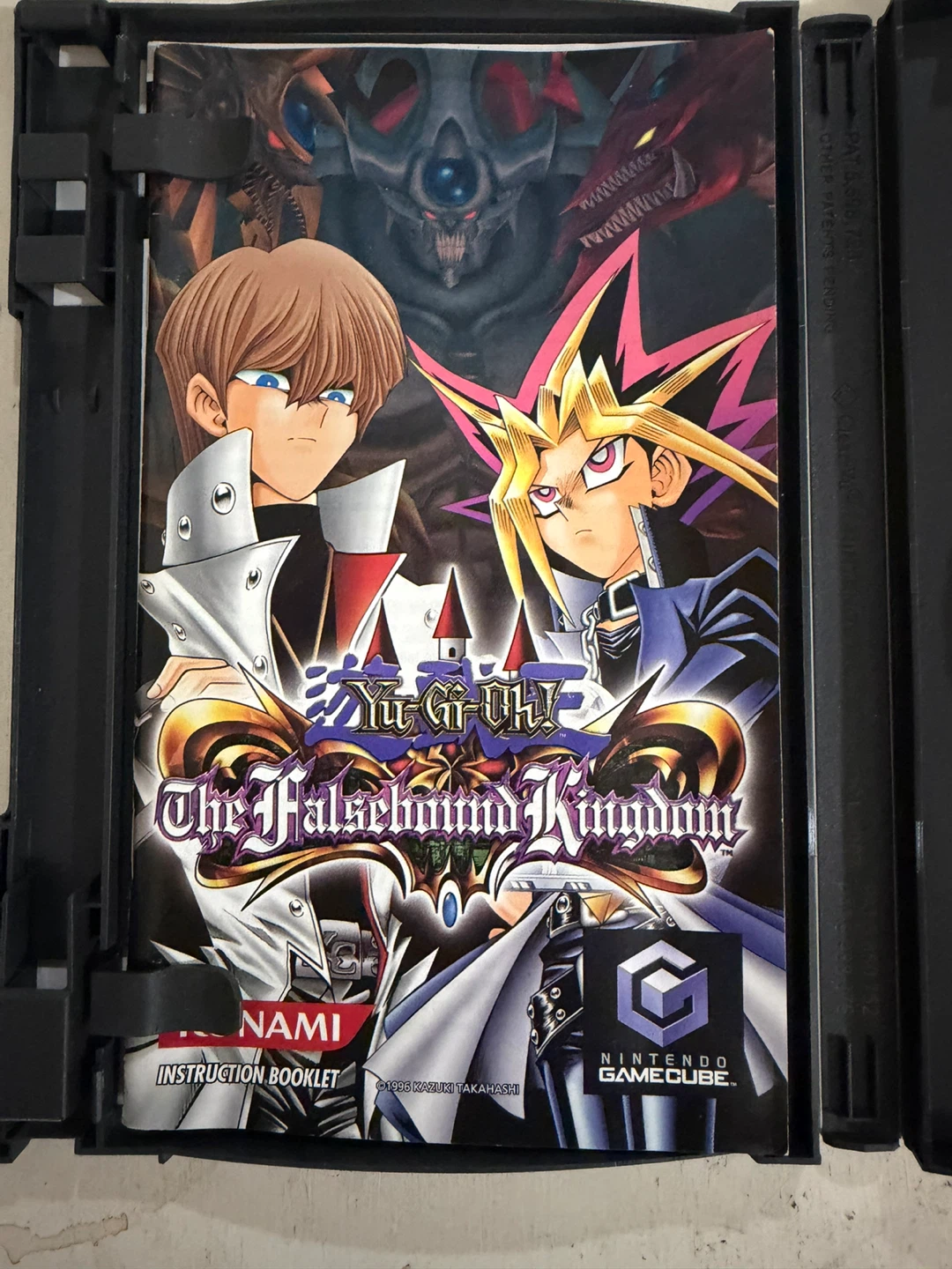 Yu-Gi-Oh! The Falsebound Kingdom GameCube Complete CIB - photo 3