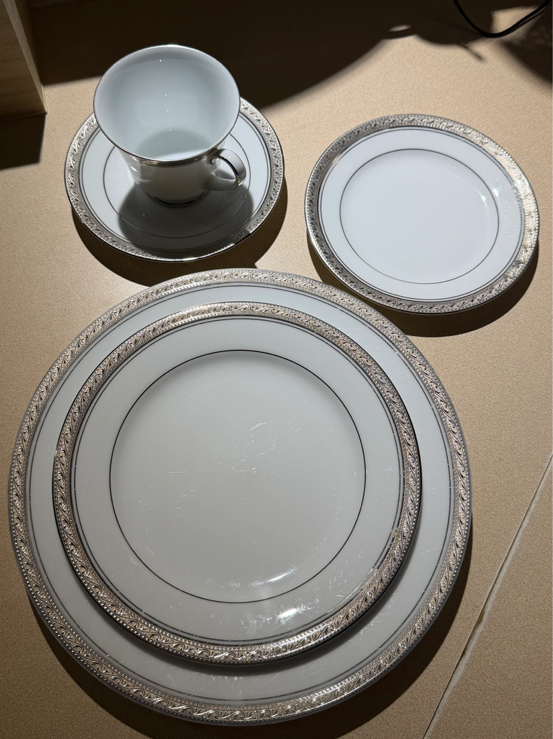 Noritake Crestwood Platinum 30 Piece Dinnerware Set for 6