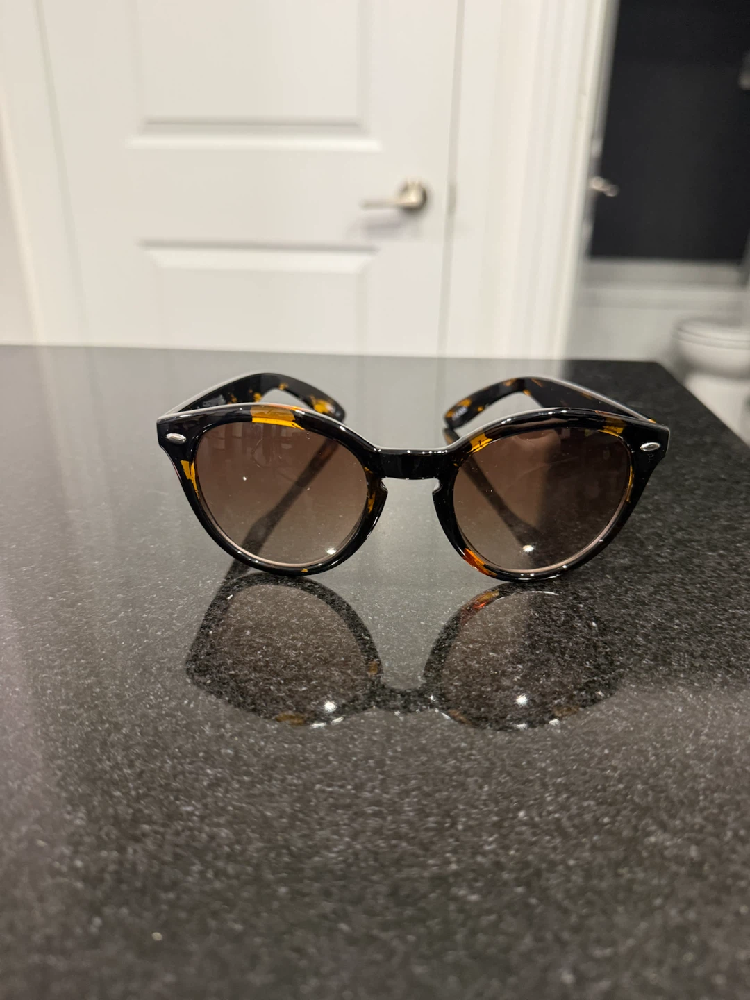 Sunglasses - photo 2