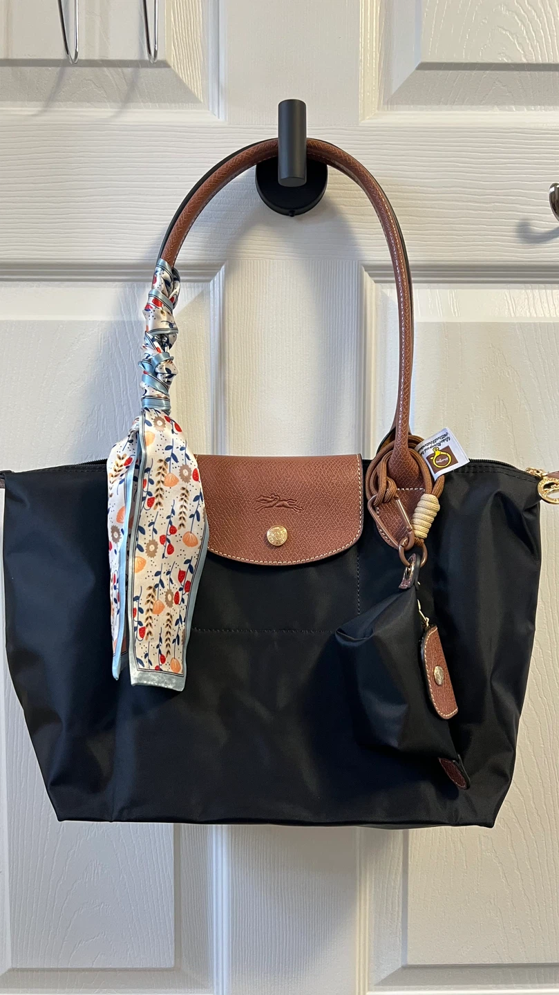 Medium black tote bag