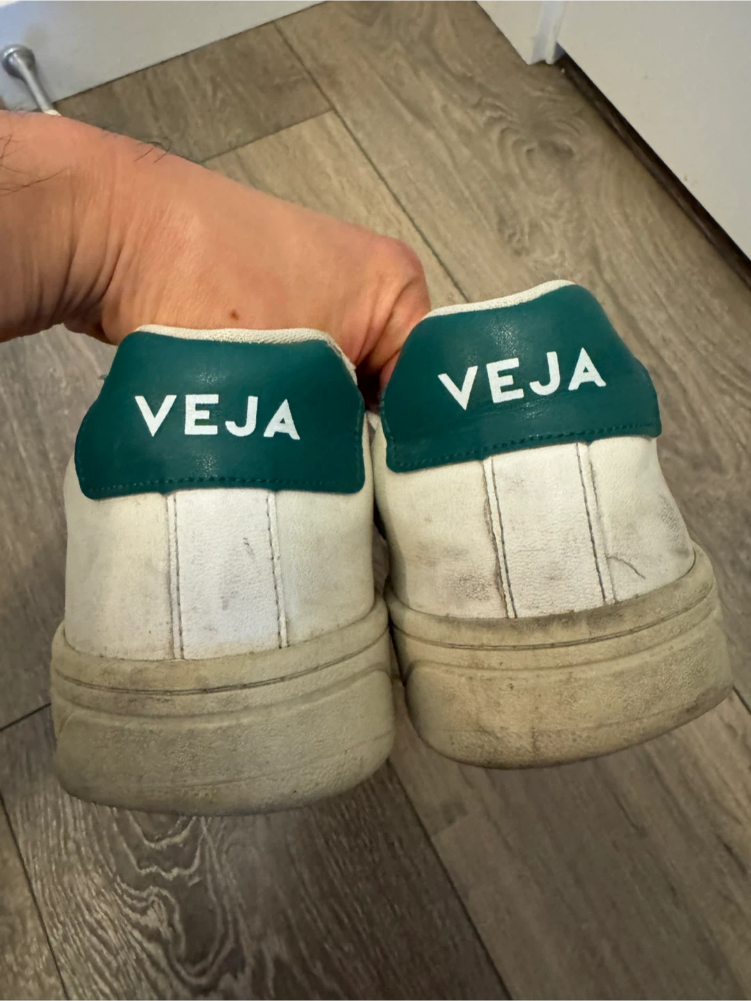 Veja White and Green suede Velcro Sneakers US size 10.5 - photo 3