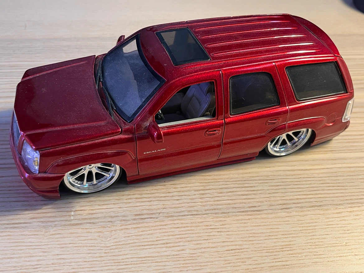 Cadillac Escalade Diecast Model Car