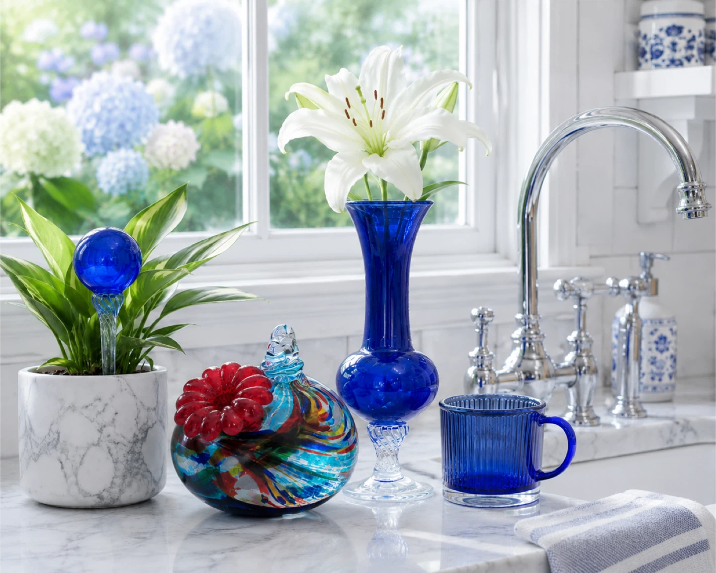 Glass Collection: Blue Vase, decoration, watering bulb, mug - photo 3
