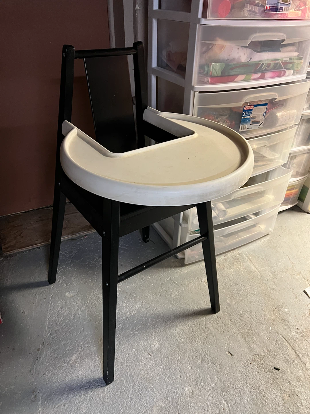 Black wooden High Chair with Tray