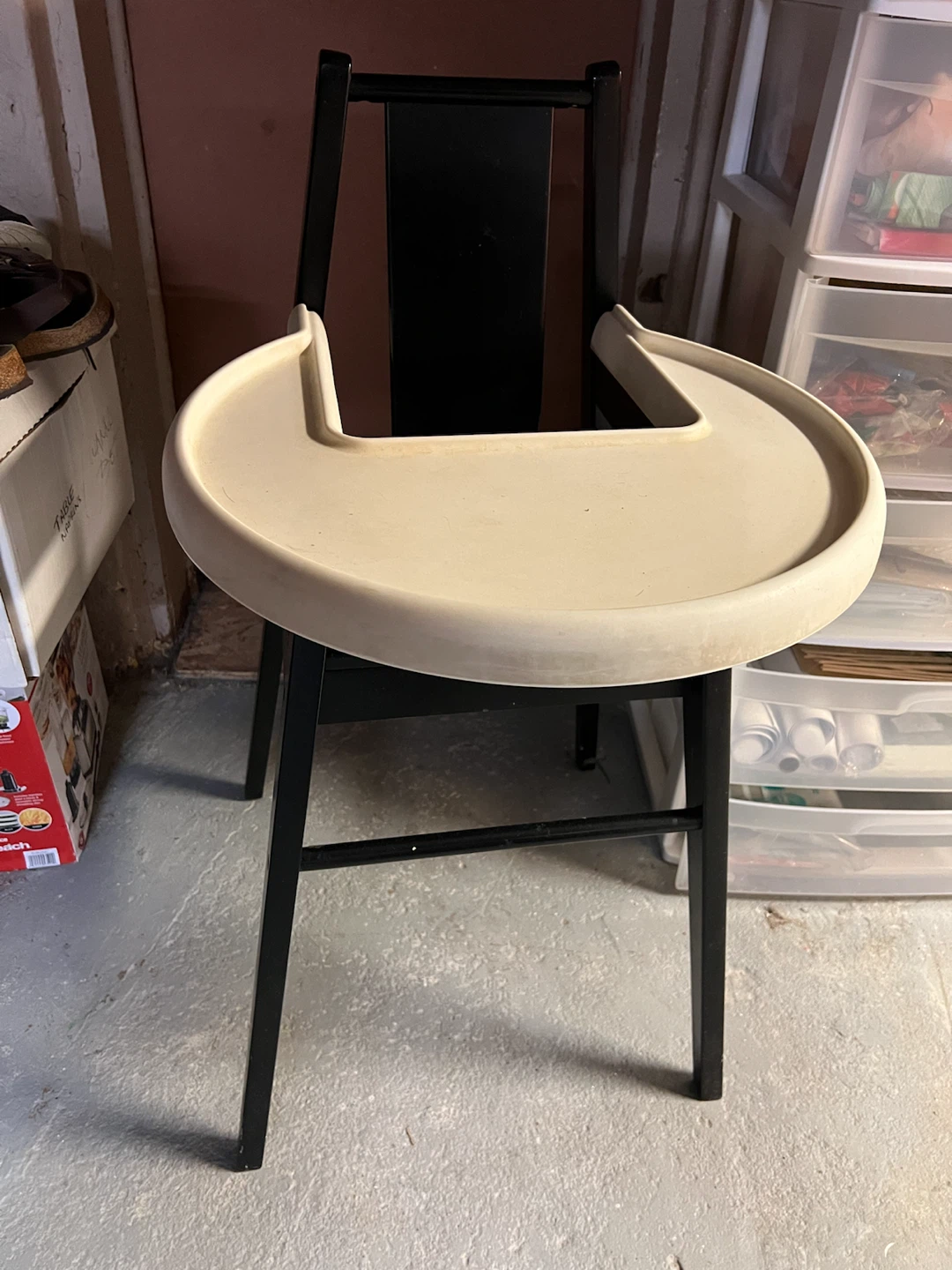 Black wooden High Chair with Tray - photo 2