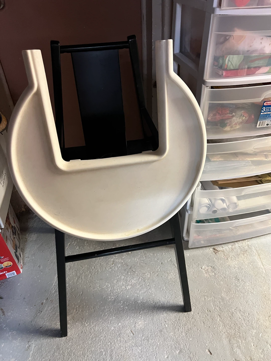 Black wooden High Chair with Tray - photo 3