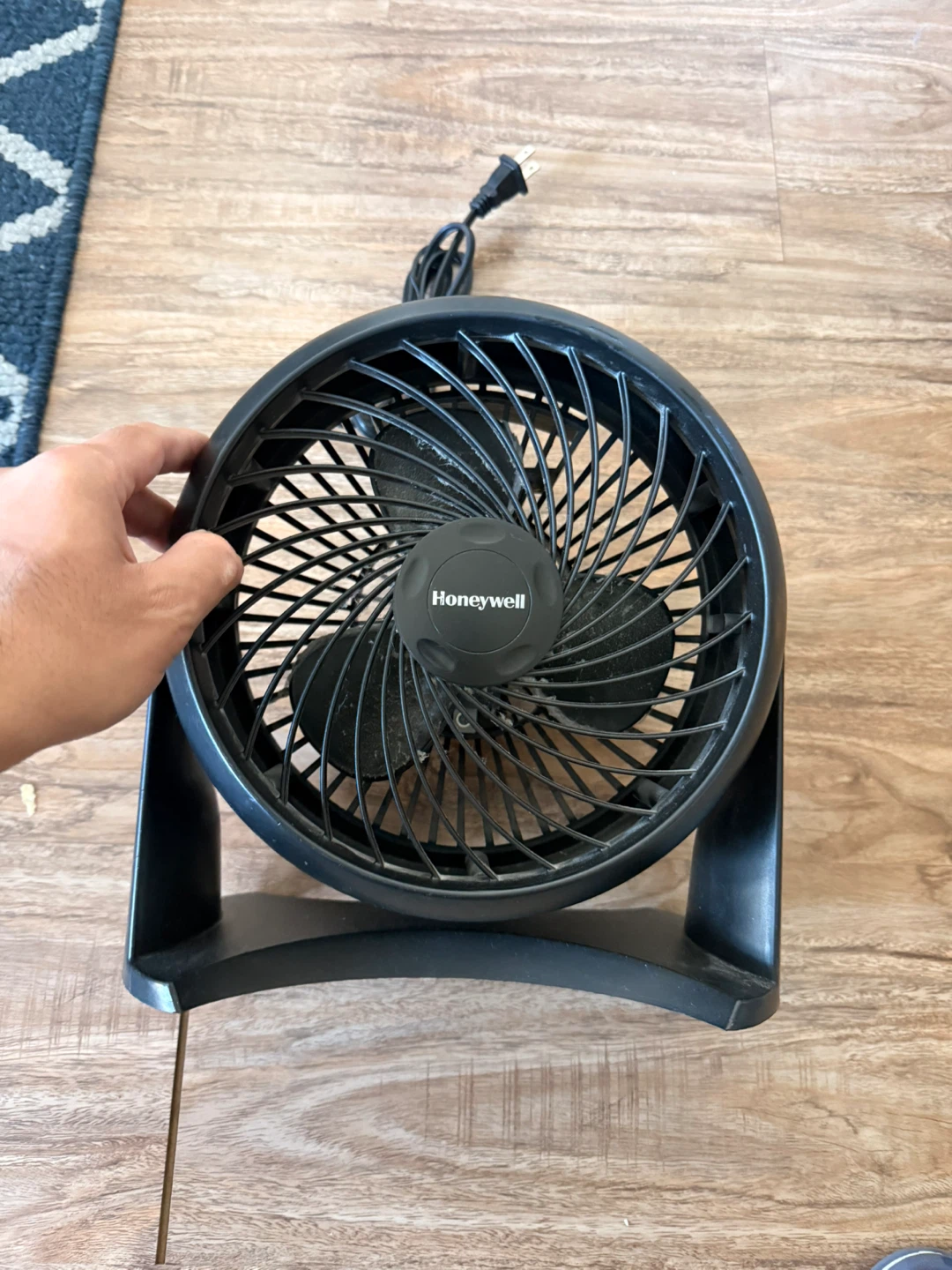 Honeywell black desk fan