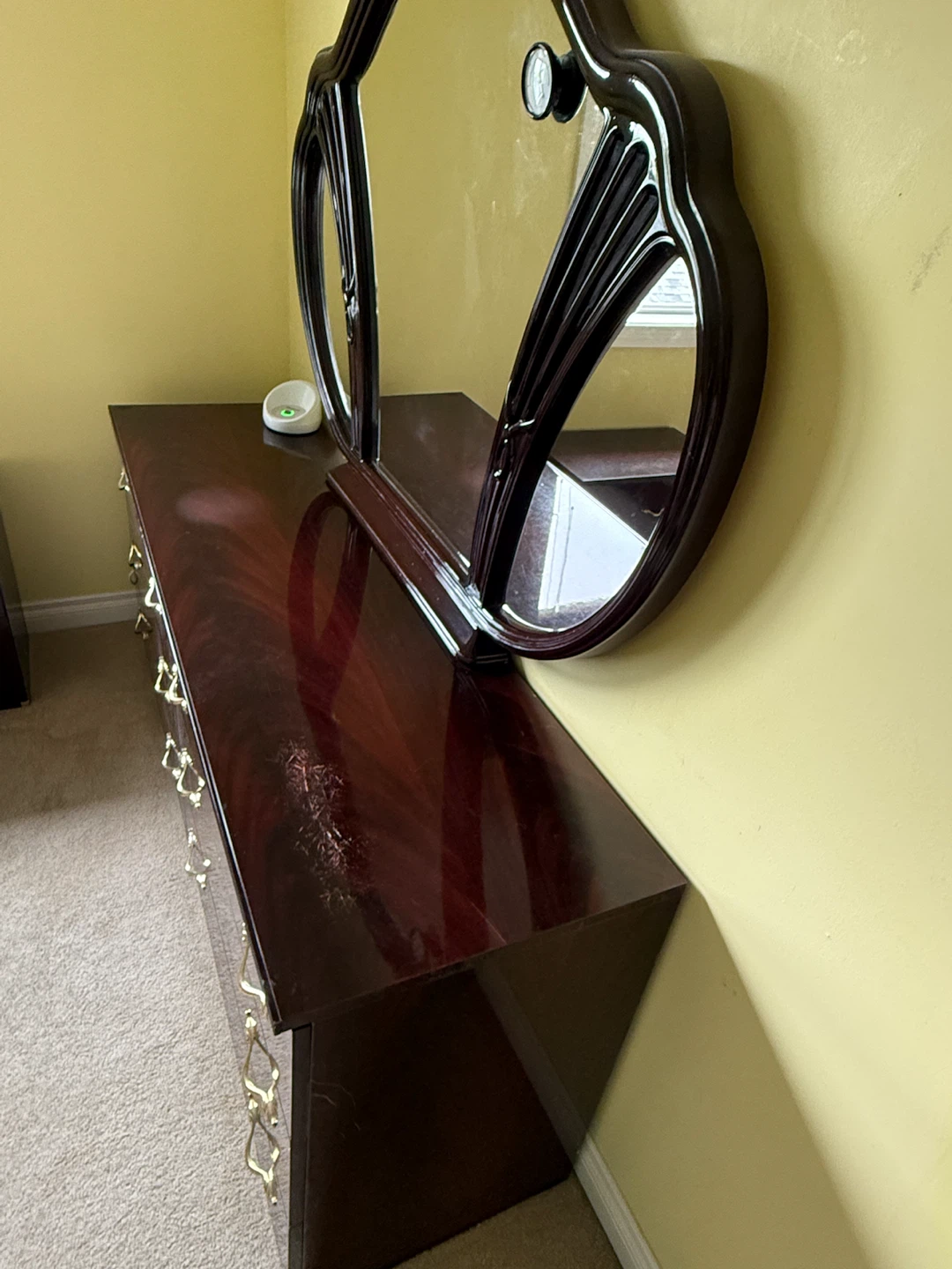 Dresser with Mirror + 2 night tables - photo 2