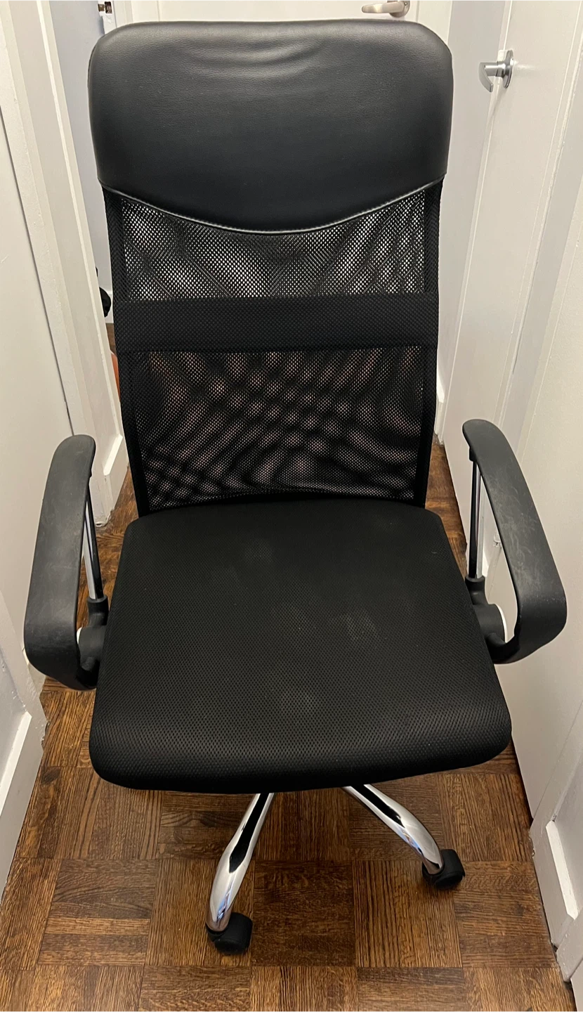 Black Mesh Office Chair