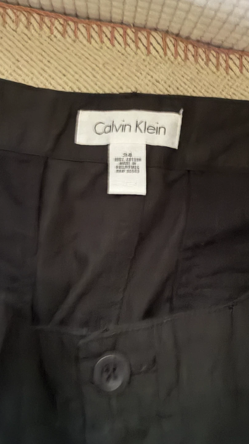 Calvin Klein Black Shorts Size 34 - photo 3