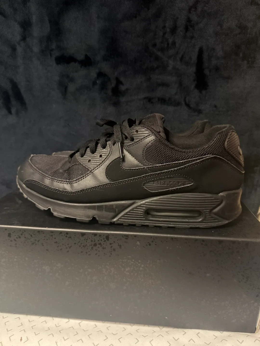 Nike Air Max 90 Shoes