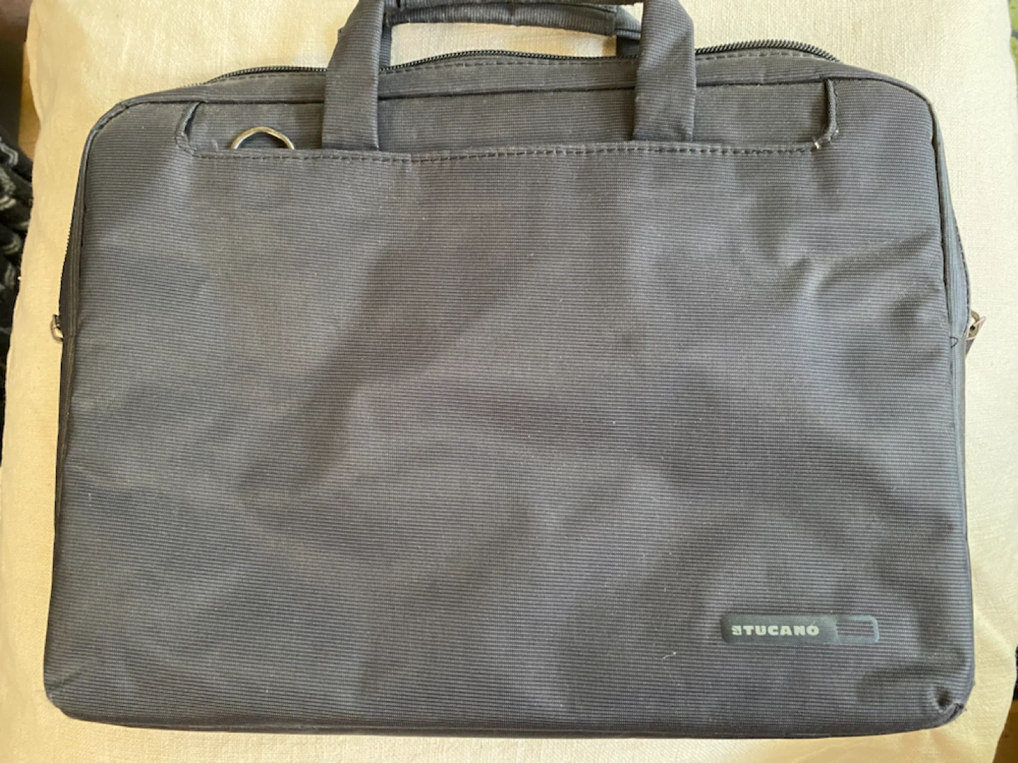 TUCANO work out slim laptop bag