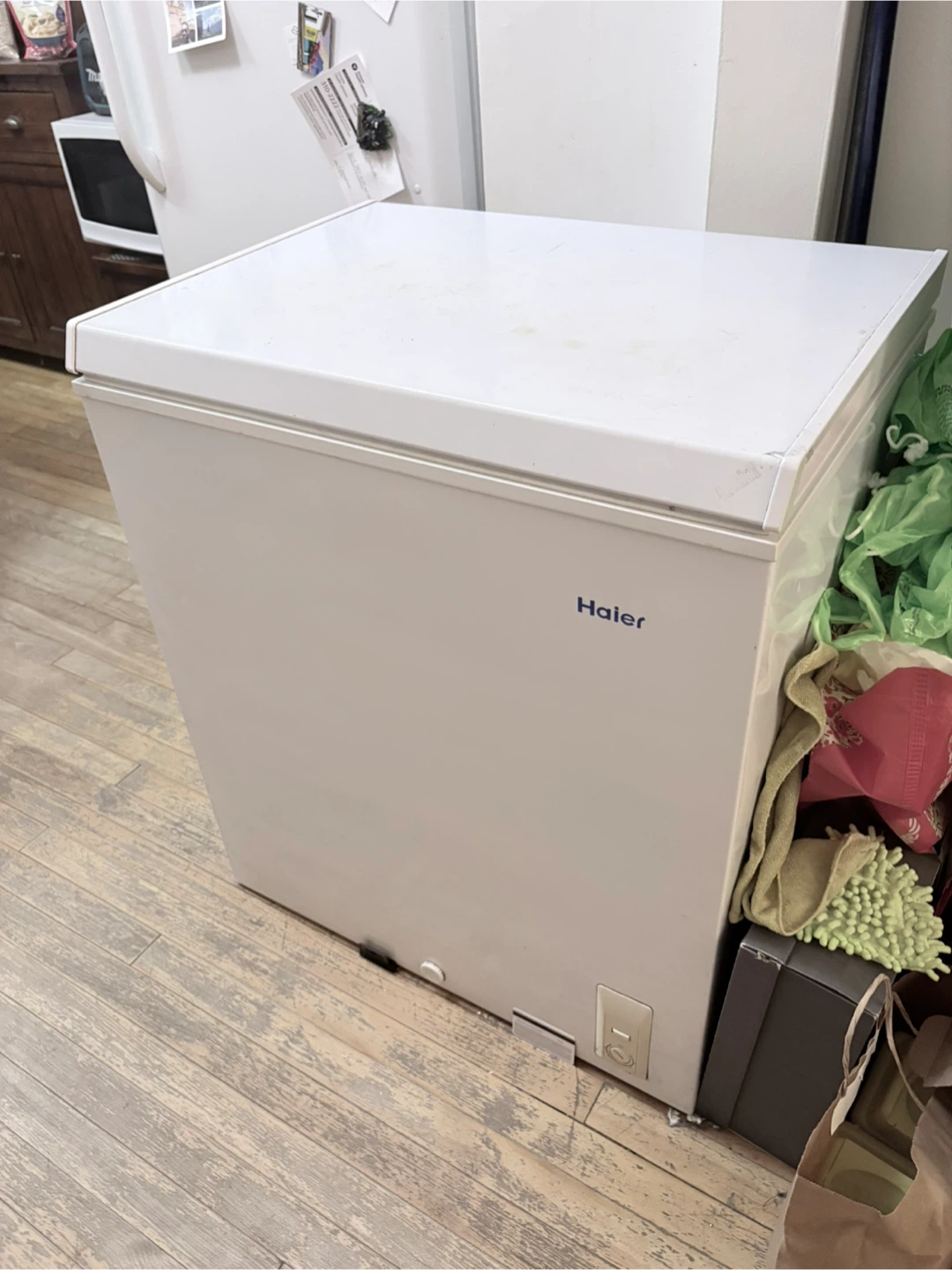 Haier White Chest Freezer - photo 3
