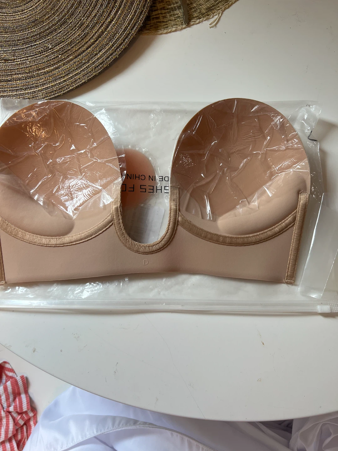 Adhesive Strapless Bra - photo 2