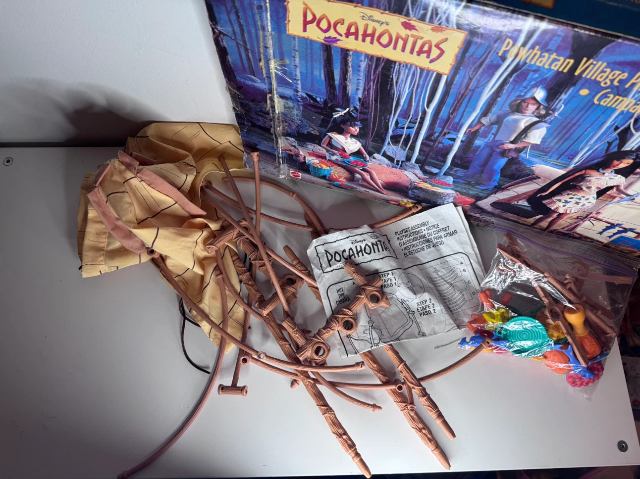 Disney Pocahontas Powhatan Village Playset - photo 2