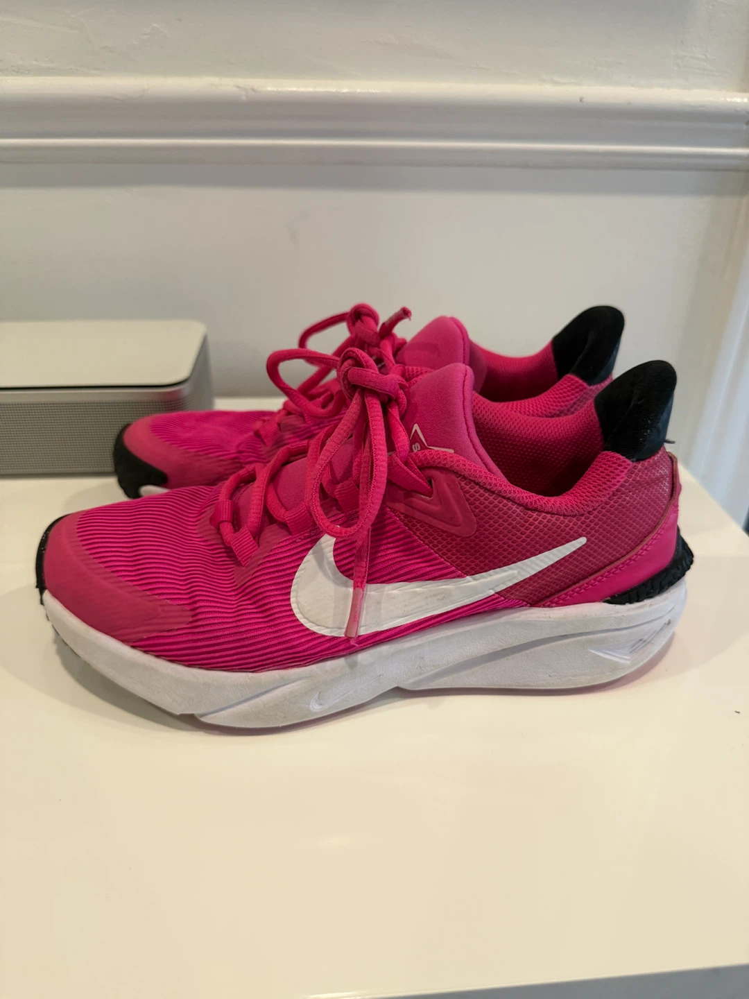 Size 4 youth Nike running shoes - photo 2