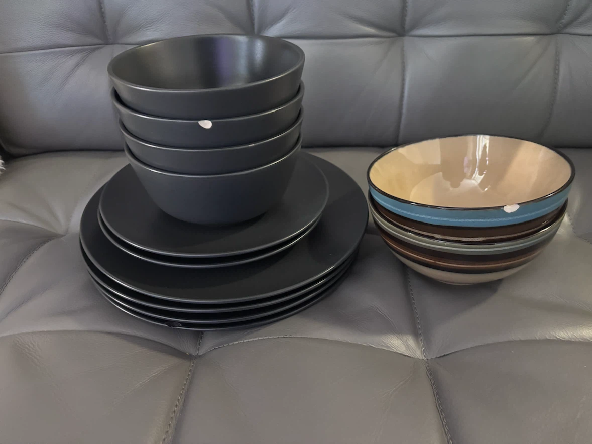 Set of 6 Bowls and 6 Plates