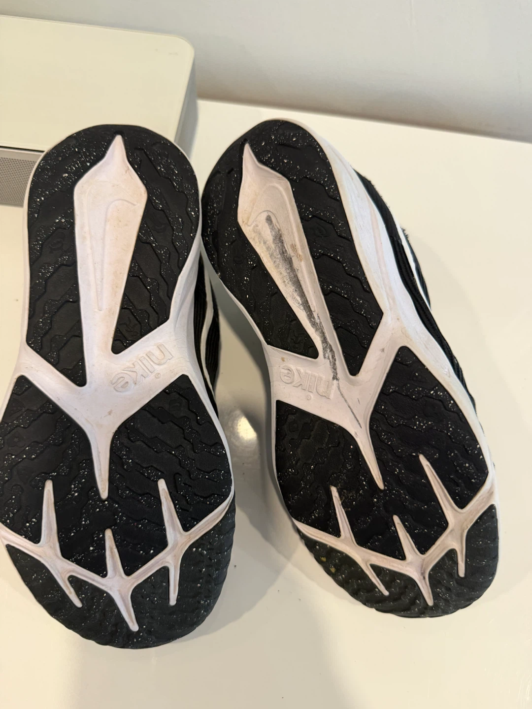Size 3 girls Nike running shoes -pls read - photo 4