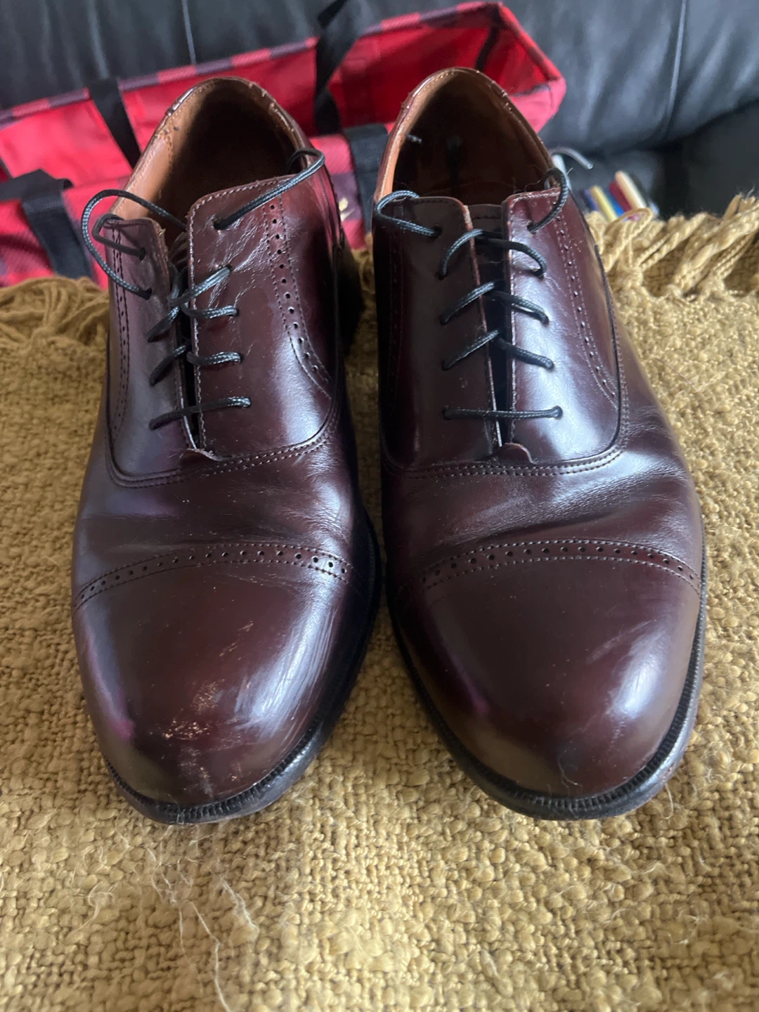 Bostonian Wingtip Oxford Shoes - Burgundy